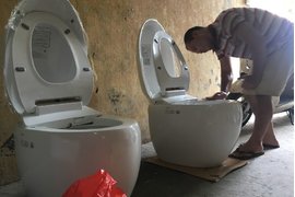 Khuyến Mại Phủ Nano Hiệu Ứng Lá Sen cho Bồn Cầu Thông Minh