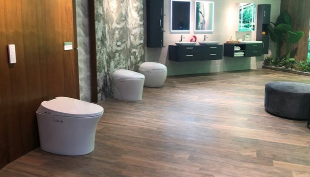 Bồn cầu thông minh Viglacera xóa tan ác mộng cọ rửa nhà vệ sinh
