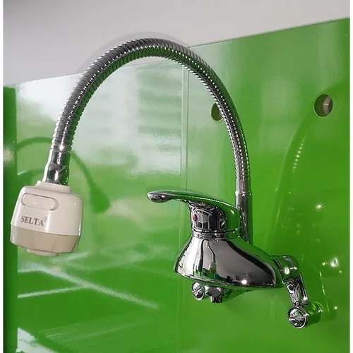 Vòi rửa bát gắn tường nóng lạnh cần mềm Selta SS 900F