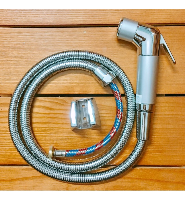 Vòi xịt dây 3 lớp chịu áp Luxbath Lux251A