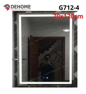 Gương led nguồn cảm ứng đồng hồ đơn nhiệt độ 70x120cm Dehome G712-4