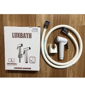 Vòi xịt vệ sinh bằng nhựa đầu liền Luxbath Lux104A
