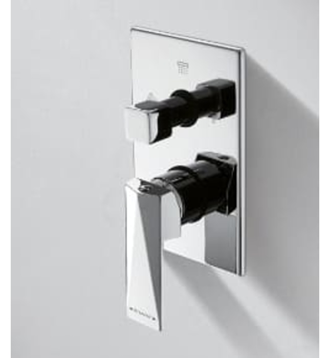 Bộ điều chỉnh nhiệt độ sen tắm Bravat P69197C-2-ENG