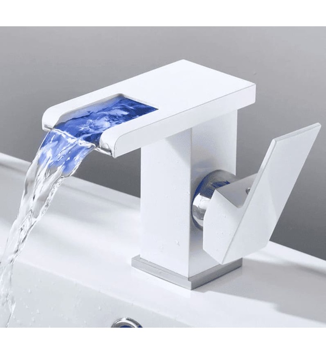 Vòi nước kết hợp đèn LED, công nghệ cảm biến nhiệt Clean Max VLED1512