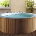 Bồn tắm massage yếm gỗ tròn Govern SPA-8810-1 (1650x1650x650mm )