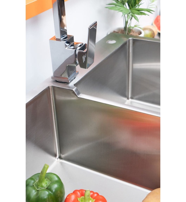 Chậu rửa bát đúc 2 hố lệch SUS304 Tadico LUX.L.82.45.2