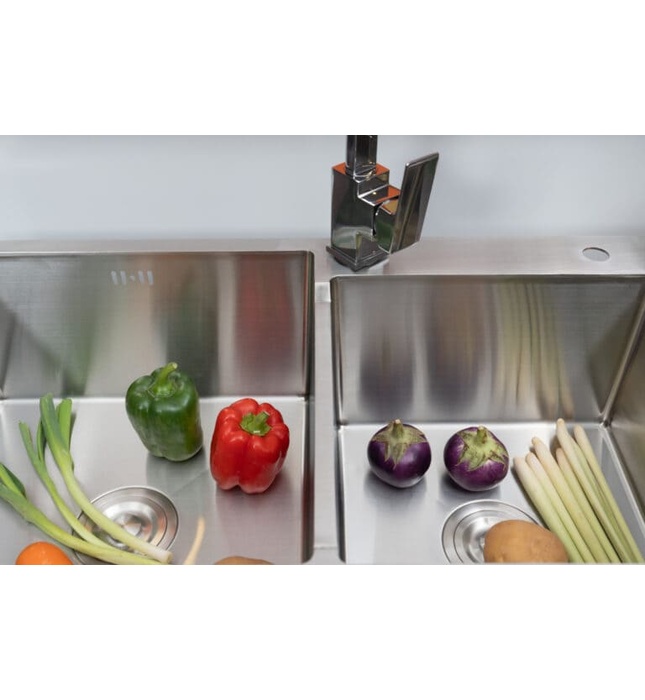 Chậu rửa bát đúc 2 hố lệch SUS304 Tadico LUX.L.82.45.2