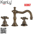 Vòi lavabo nóng lạnh 3 lỗ bằng đồng cổ điển Kanly GCB07 
