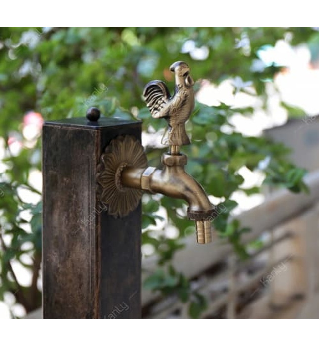 Vòi nước lạnh bằng đồng cổ gắn tường Kanly GCT02C