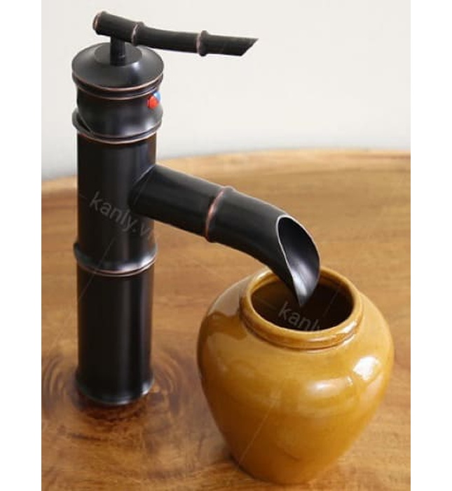 Vòi lavabo nóng lạnh màu đen hình ống tre Kanly GCV02B 