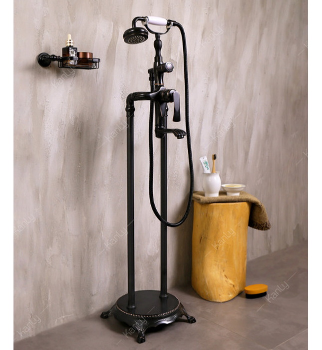 Sen bồn tắm nóng lạnh đặt sàn bằng đồng màu đen Kanly GCS09B