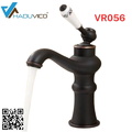 Vòi chậu nóng lạnh đồng thau màu đen Haduvico VR056