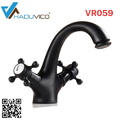 Vòi chậu nóng lạnh đồng thau màu đen Haduvico VR059