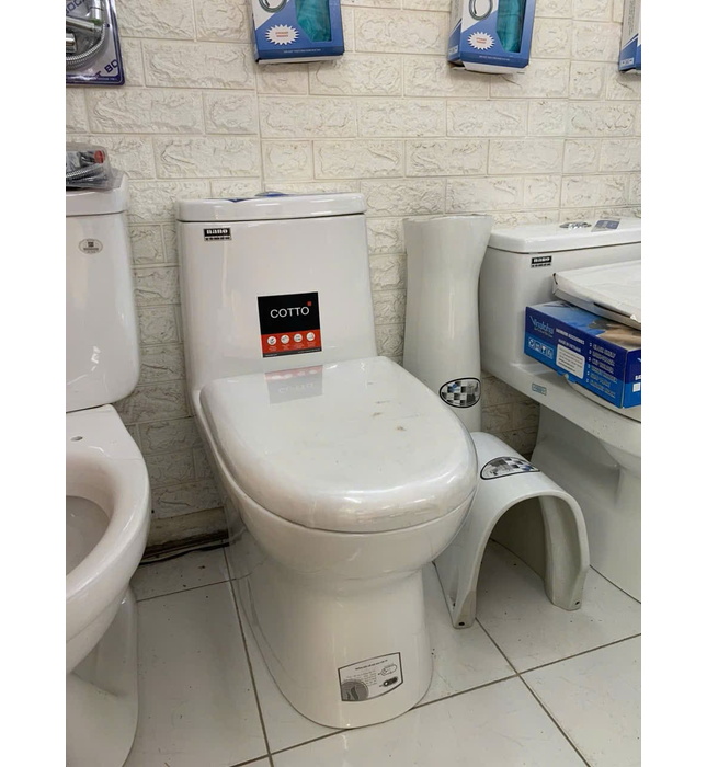 Bồn cầu Thái Bình 1 khối nắp êm TÂM THOÁT 27CM TB27