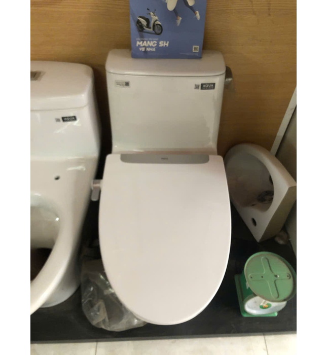 Nắp bàn cầu kết hợp vòi xịt rửa cơ Inax CW-S32VN-1