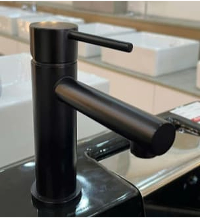 Vòi lavabo lạnh màu đen ATMOR AT1110098SH