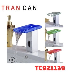 Vòi cảm ứng kết hợp đèn led cao cấp TranCan TC921139