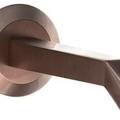 Tay sen đúc gắn tường mạ đồng cổ Jaquar SHA-ACR-483