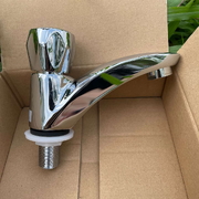 Vòi rửa lavabo 1 đường nước lạnh Inax LFV-12AP