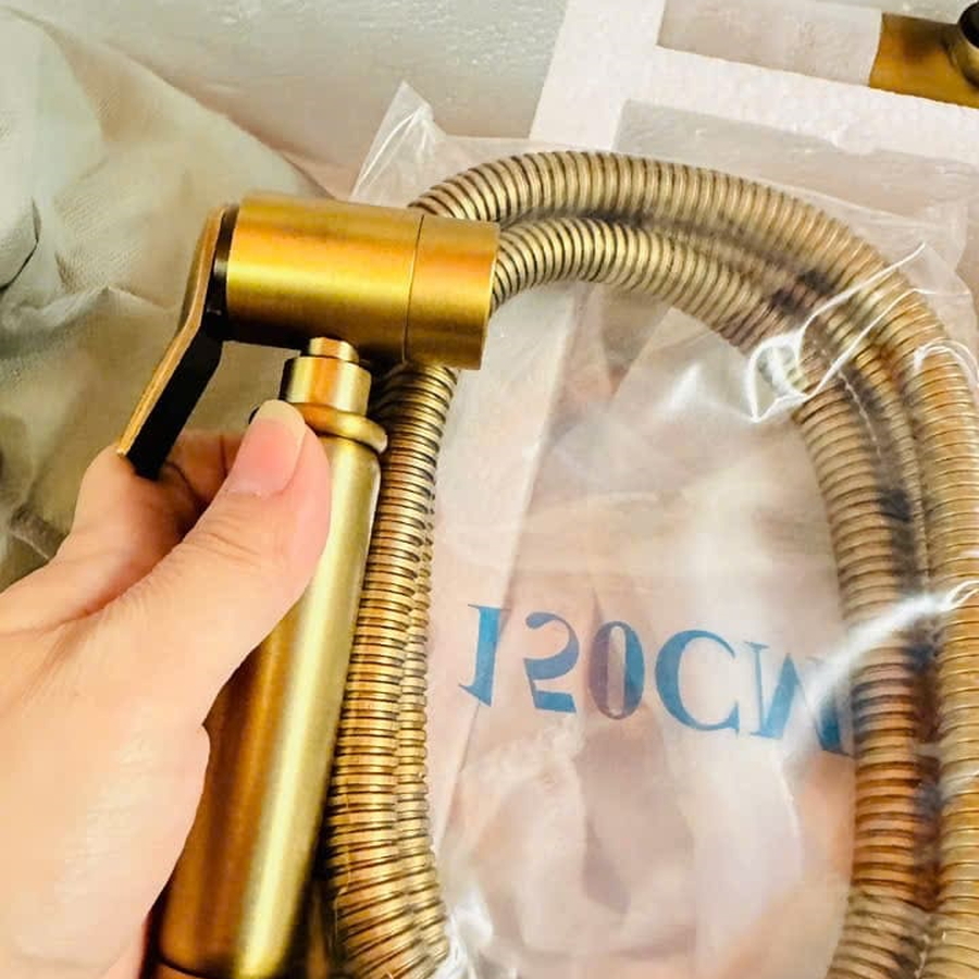Vòi xịt Toilet bằng đồng cổ điển Haduvico XV005