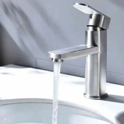 Vòi chậu rửa mặt nước nóng lạnh CleanMax IN5202