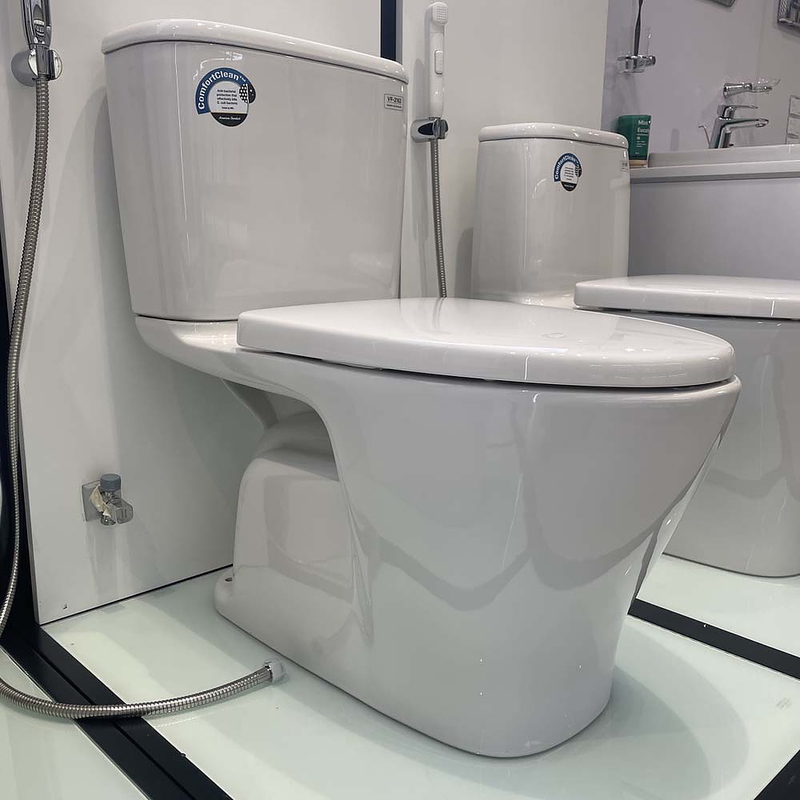 Bàn cầu 2 khối nắp êm American Standard VF-2162