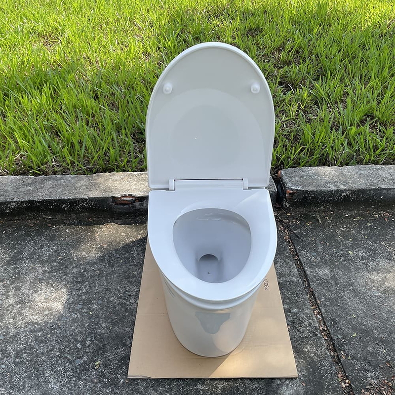 Bàn cầu đặt sàn nắp êm American Standard WP-3232 