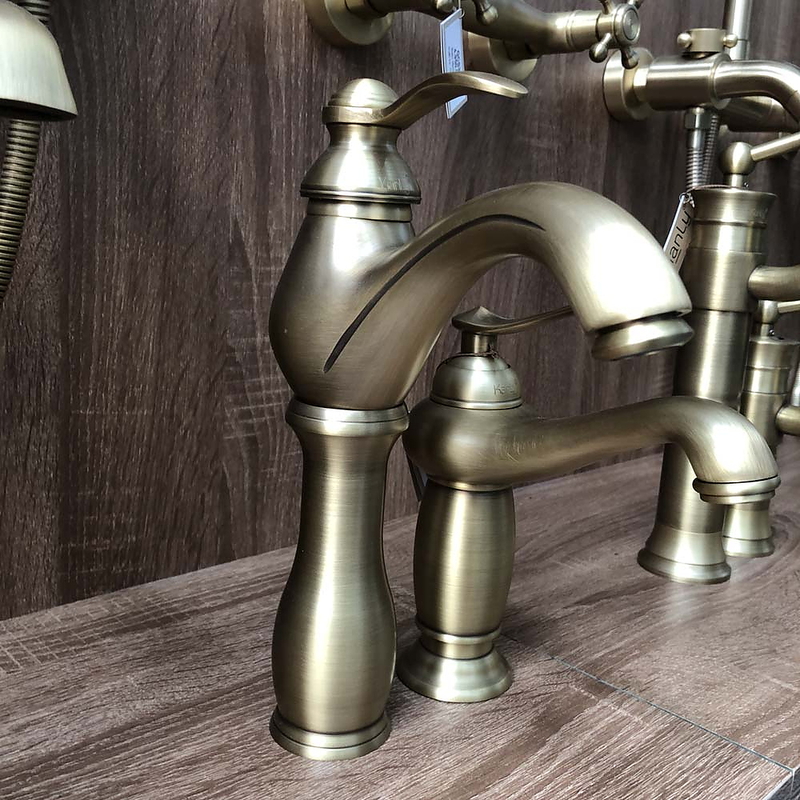 Vòi lavabo nóng lạnh bằng đồng cổ điển Kanly GCA09