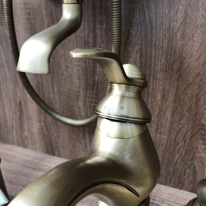 Vòi lavabo nóng lạnh bằng đồng cổ điển Kanly GCA09