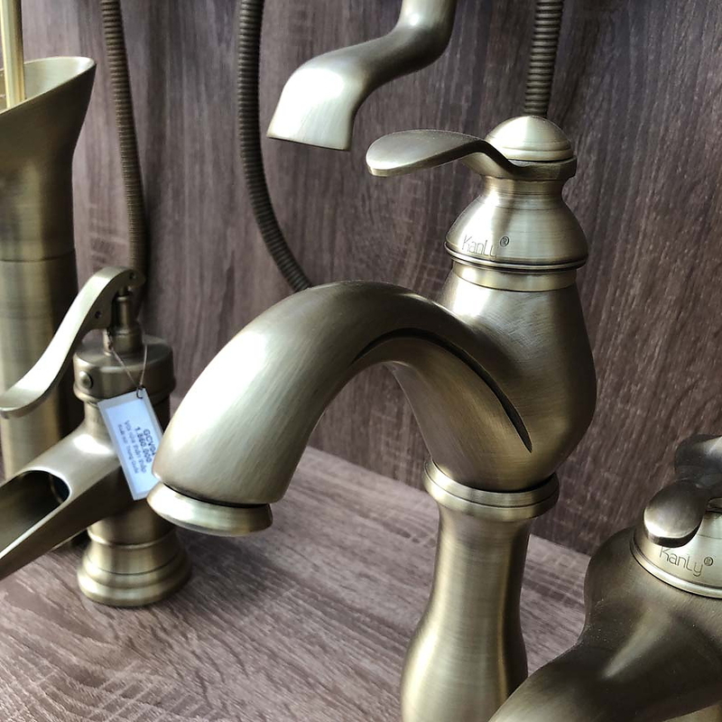 Vòi lavabo nóng lạnh bằng đồng cổ điển Kanly GCA09
