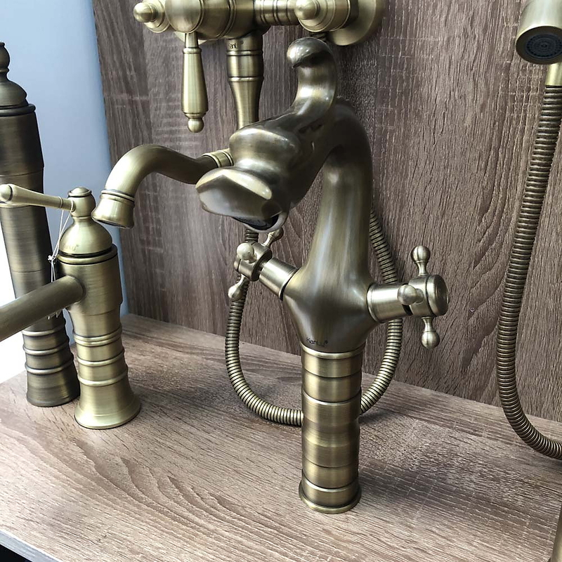 Vòi lavabo nóng lạnh bằng đồng cổ điển Kanly GCA10