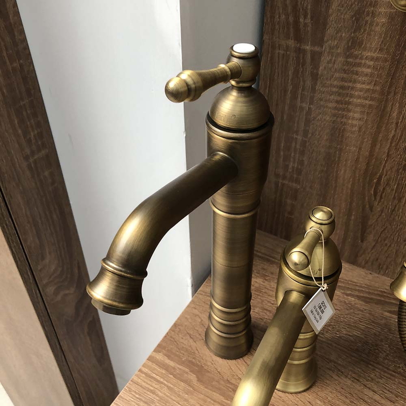Vòi lavabo nóng lạnh bằng đồng cổ điển Kanly GCA13