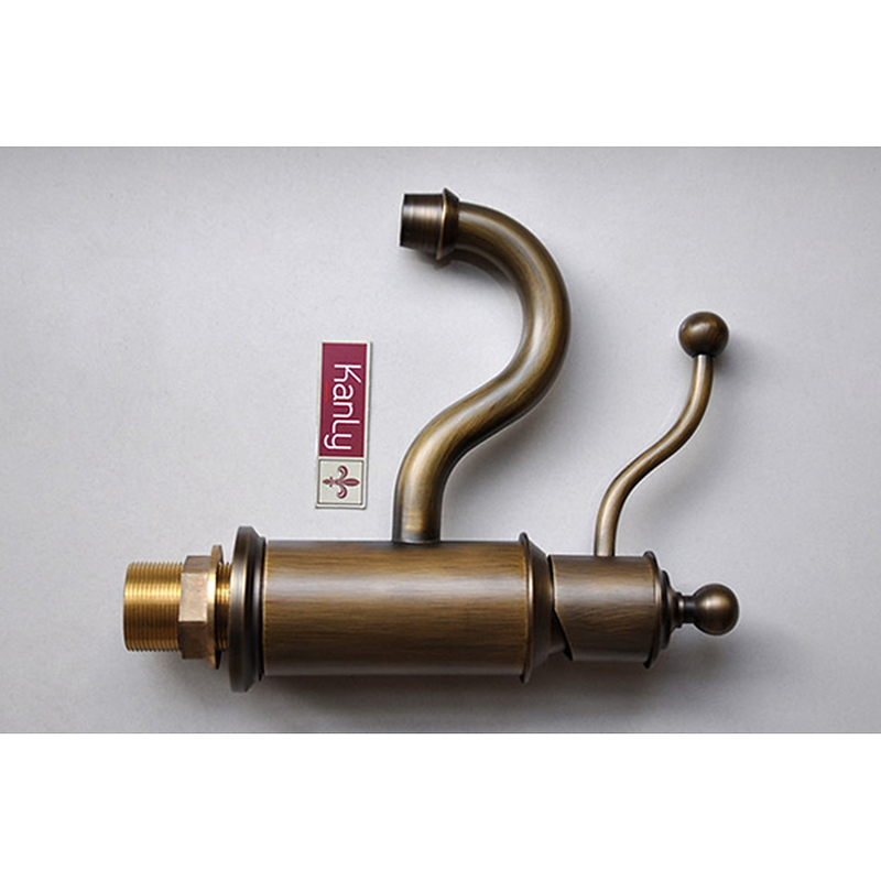 Vòi lavabo nóng lạnh bằng đồng cổ điển Kanly GCV08