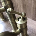Vòi lavabo nóng lạnh bằng đồng cổ điển Kanly GCV16