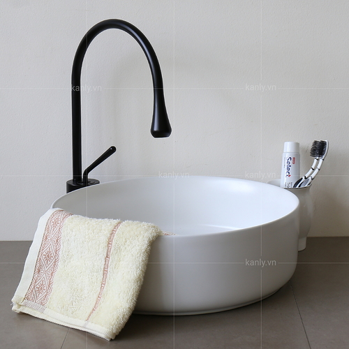 Vòi lavabo nóng lạnh màu đen thân cao Kanly GCC20B
