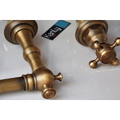 Vòi lavabo nóng lạnh 3 lỗ bằng đồng cổ điển Kanly GCB07