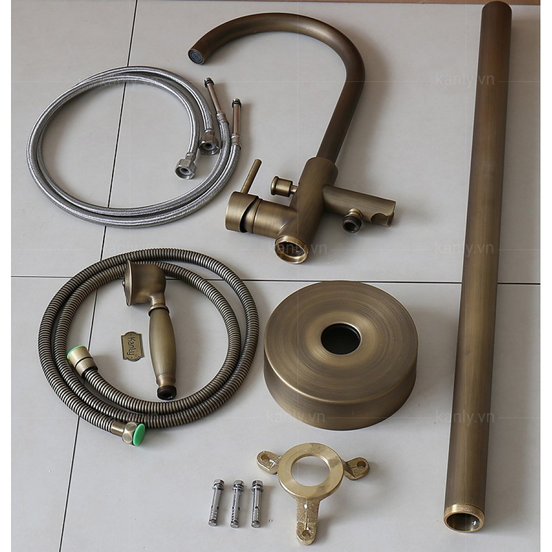 Sen bồn tắm nóng lạnh đặt sàn bằng đồng cổ điển Kanly GCS06