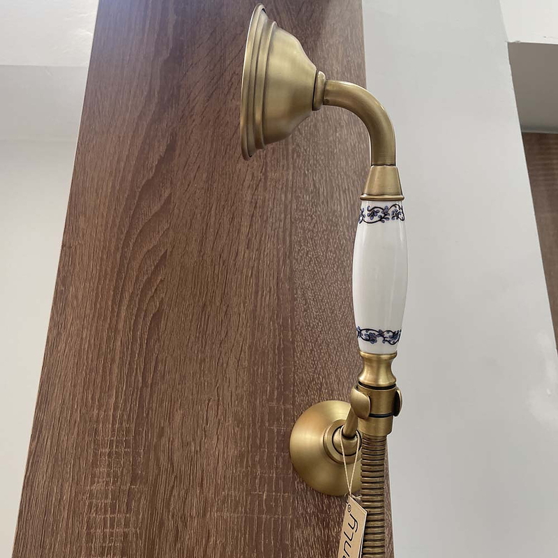 Sen tắm âm tường nóng lạnh bằng đồng Kanly GCS75