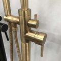 Sen bồn tắm nóng lạnh đặt sàn bằng đồng cổ điển Kanly GCS06