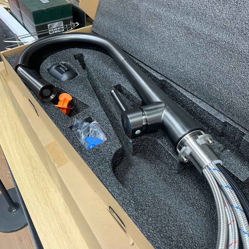 Vòi rửa bát đồng phủ nano nóng lạnh dây rút Kagol K70