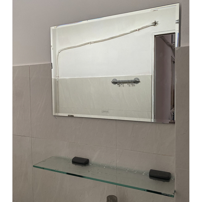 Gương soi treo tường kèm kệ kính 60x45 Caesar M753VR