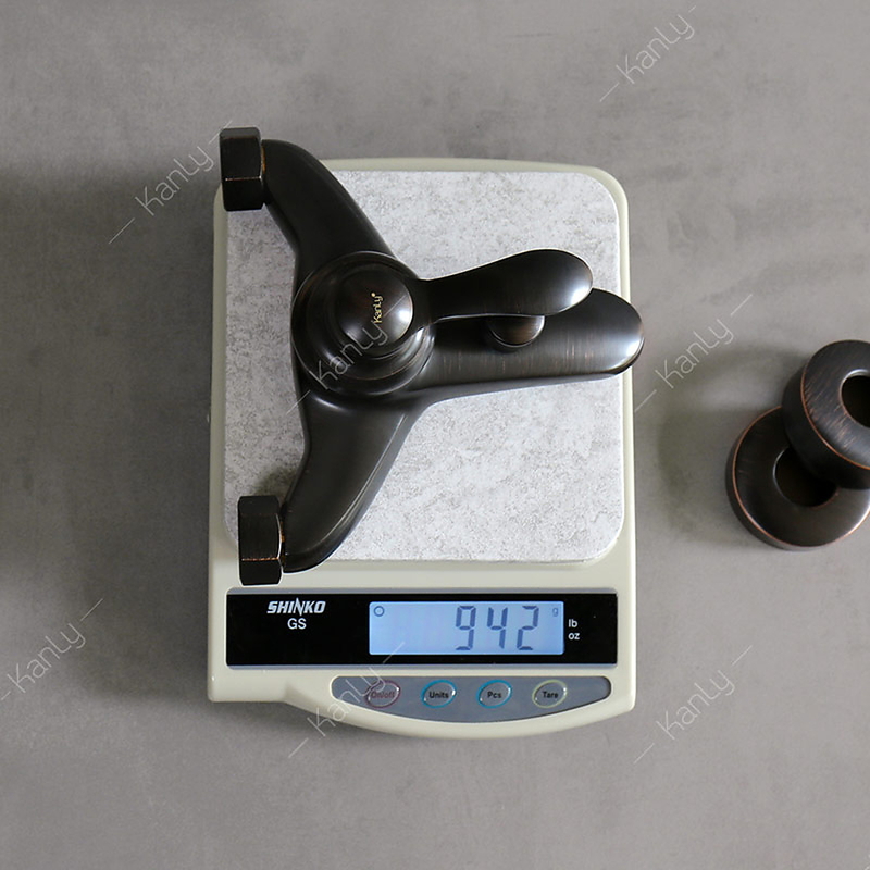 Sen tắm nóng lạnh bằng đồng màu đen Kanly GCS20B