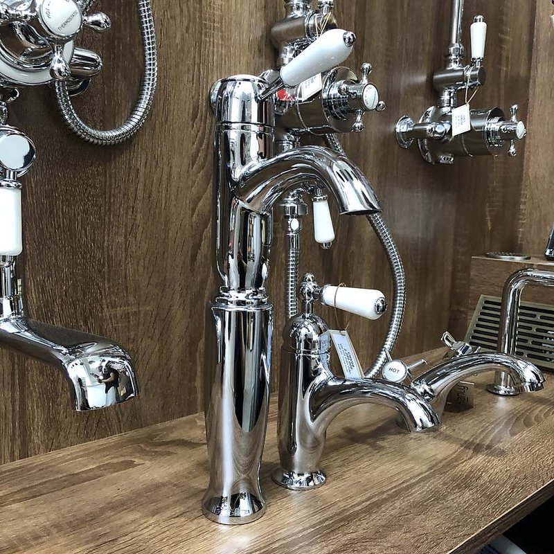 Vòi chậu lavabo nóng lạnh mạ chrome Kanly CHA09