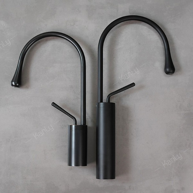 Vòi lavabo nóng lạnh màu đen thân cao Kanly GCC21B
