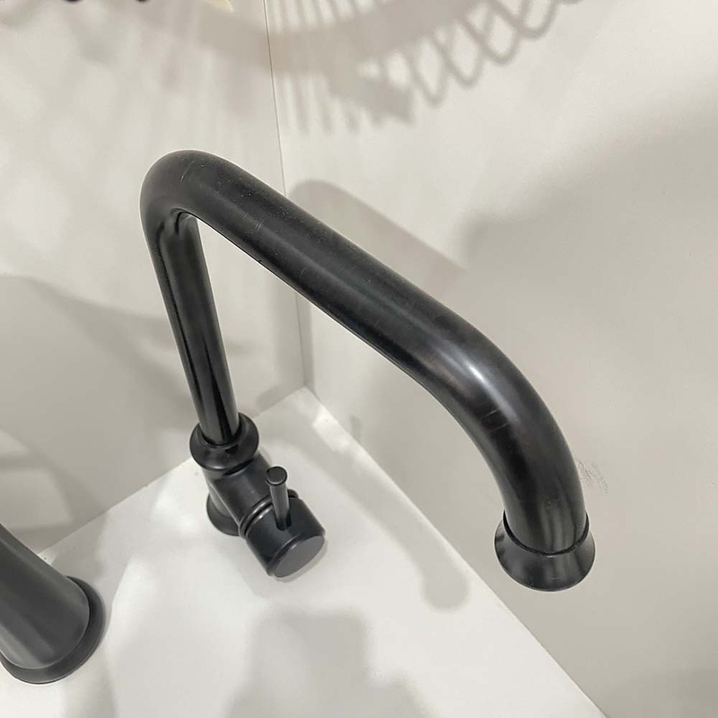 Vòi rửa bát nóng lạnh màu đen thân cao Kanly GCC07B