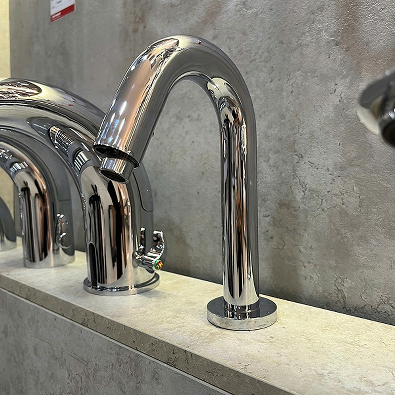 Vòi lavabo cảm ứng ATMOR AT-2221 (AC/DC)