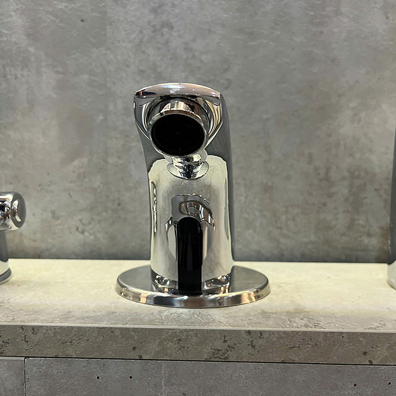 Vòi lavabo cảm ứng dùng pin ATMOR AT-1041 (DC)