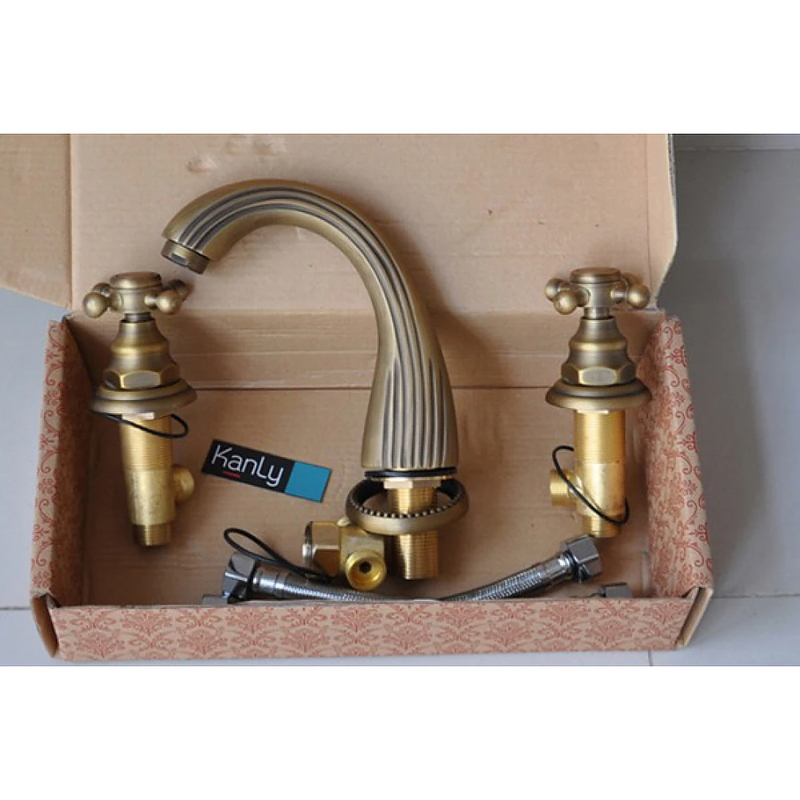 Vòi lavabo nóng lạnh bằng đồng 3 lỗ Kanly GCB03