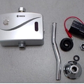 Van Xả Tiểu Cảm Ứng Kết Hợp Nhấn Tay Miken MKV-C306-N (Pin 6V)