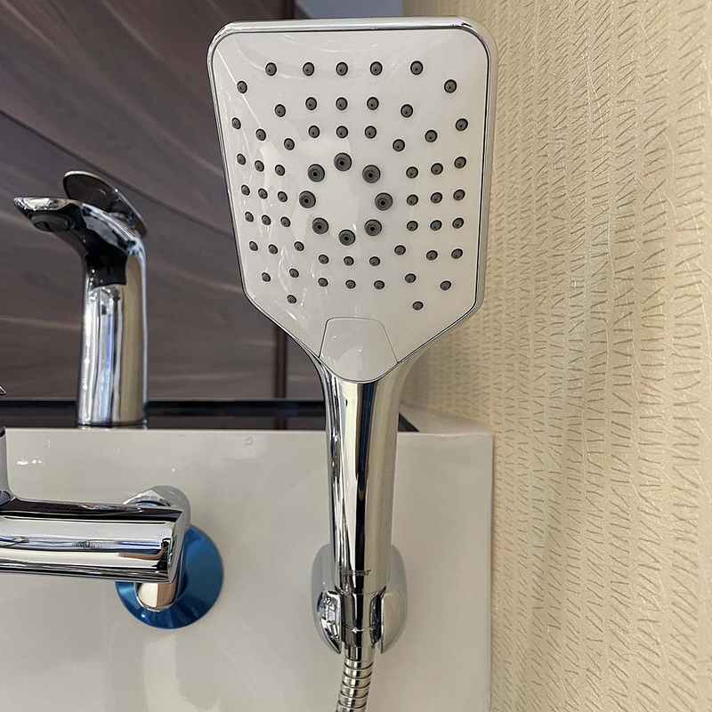 Vòi Sen Tắm Nóng Lạnh Bát Sen Dài 3 Chế Độ Caesar S813C 